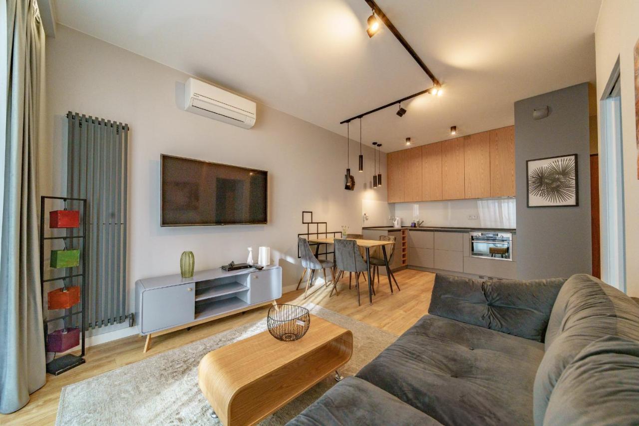 Bright And Charming- Golden Apartments- City Center&S18 วอร์ซอ ภายนอก รูปภาพ