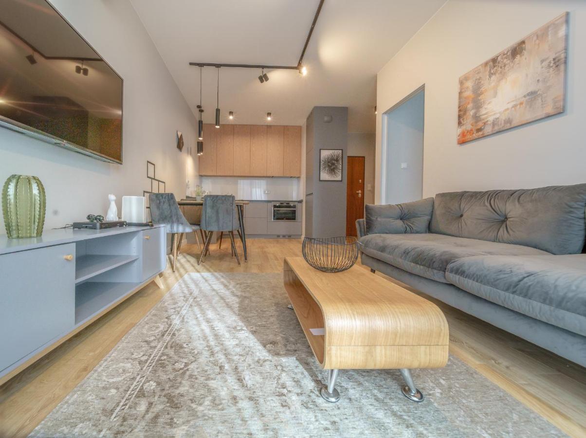 Bright And Charming- Golden Apartments- City Center&S18 วอร์ซอ ภายนอก รูปภาพ