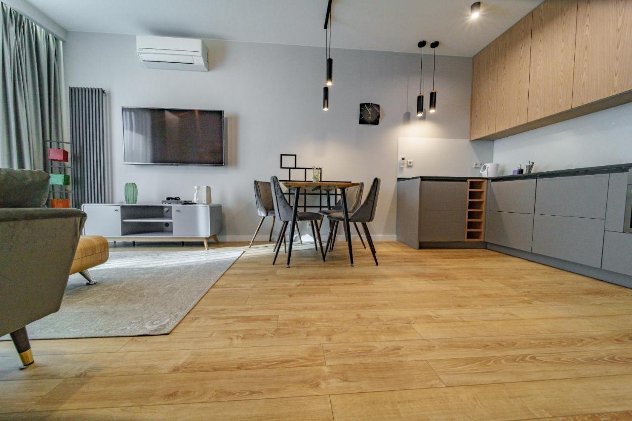 Bright And Charming- Golden Apartments- City Center&S18 วอร์ซอ ภายนอก รูปภาพ
